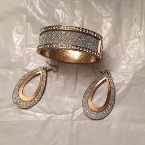 Bracelet and earrings